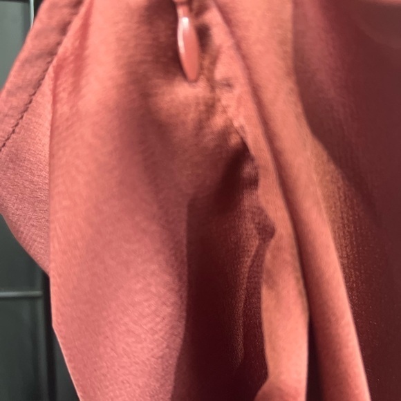 NEW WITH TAGS SATIN LOOK ONE SHOULDER TOP FROM WHITE HOUSE BLACK MARKET - Picture 6 of 11